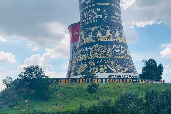 Soweto /Johannesburg and Apartheid Museum Guided Full Day Tour - Vilakazi Street walking tour: a short stroll with big meaning