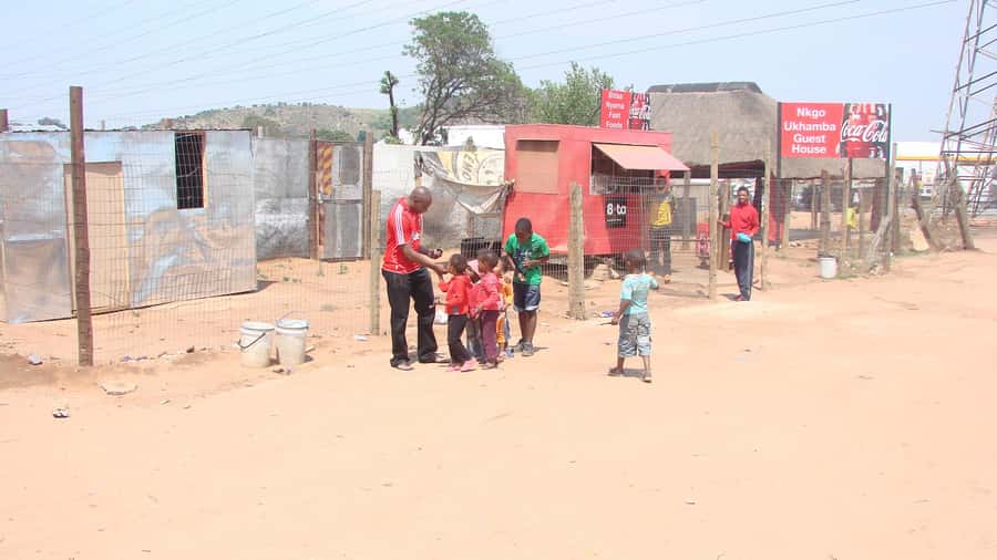 Soweto & Johannesburg and Apartheid Museum - Getting picked up and moving across Gauteng