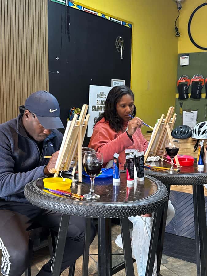 Soweto: Sip & Paint Walking Tour & Take Home a Canvas - Arts and crafts market stop with community-minded shopping