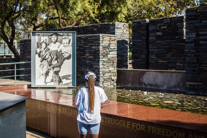 Soweto Walking Tour with Lunch - Mandela House: the iconic residence, and the one extra ticket