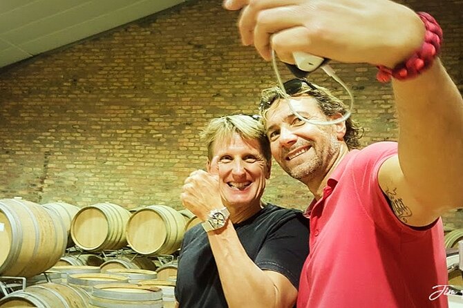 Stellenbosch Valley. Private wine tour with winemaker in Swedish or English. - Wine tastings across multiple estates, 20 to 30 wines included
