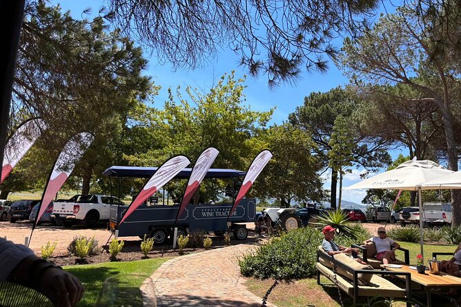 Stellenbosch Wine Tractor hop-on-hop off wine tasting tour - Your day, your pace: how the hop-on hop-off timing really works