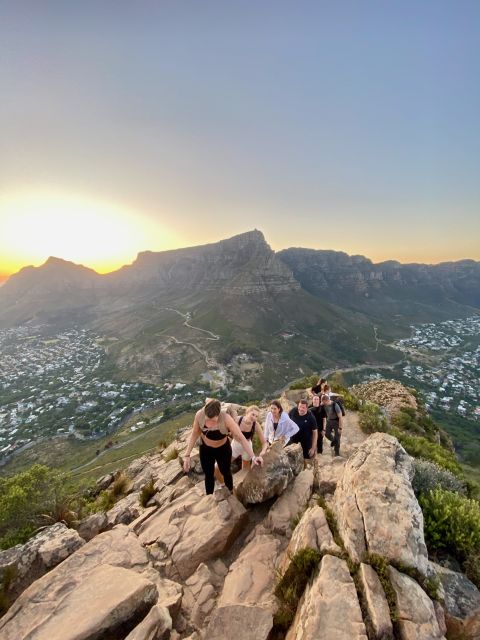 Sunrise & Sunset Lion's Head Hike + Hotel Pick-Up - The sunrise moment: what you’re really paying for