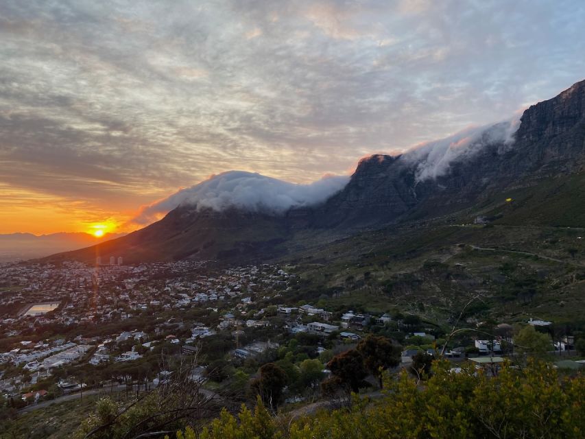 Sunrise & Sunset Lion's Head Hike + Hotel Pick-Up - Guides who keep it calm, safe, and interesting