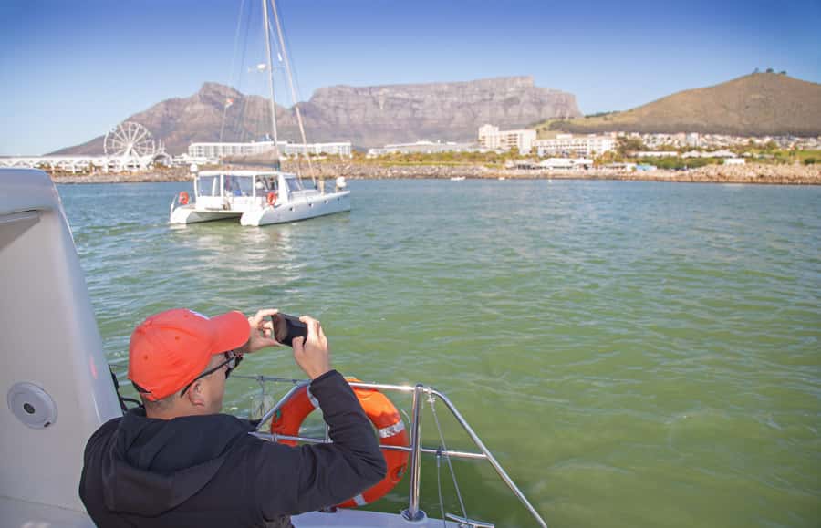 Sunset Cruise with Cape Town Cruises - Stop moments: how the cruise breaks up your experience