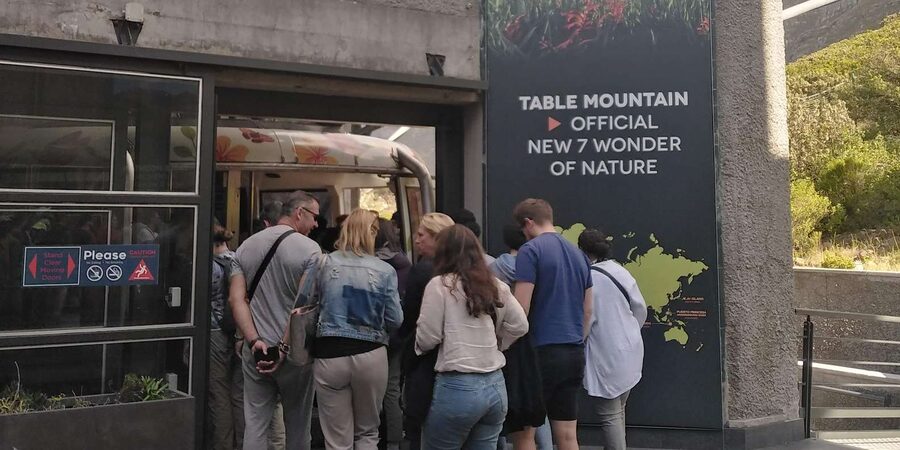 TABLE MOUNTAIN CABLE CAR EXPERIENCE WITH RESERVED TICKETS - Should You Book This Table Mountain Cable Car Experience?