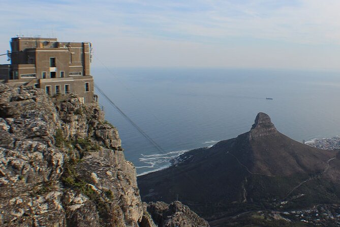 Table Mountain Tour - What you do between the cable car and the trail: viewpoints and pacing