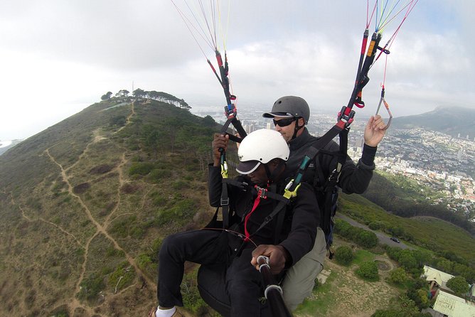 Tandem Paragliding Cape Town Experience TABLE MOUNTAIN PARAGLIDE - Who Should Book This Tandem Paragliding Flight