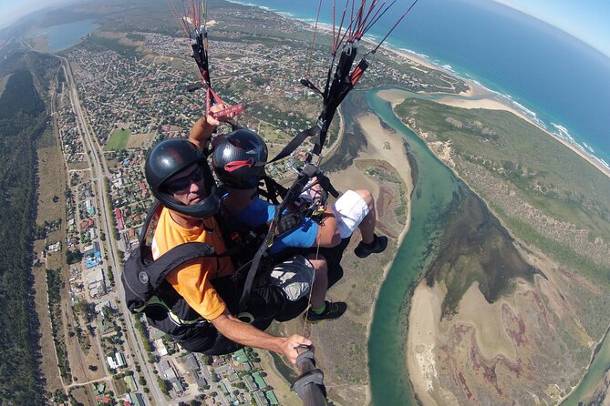 Tandem Paragliding Wilderness South Africa - Meet the Dolphin Paragliding team, sign the forms, and get rigged fast
