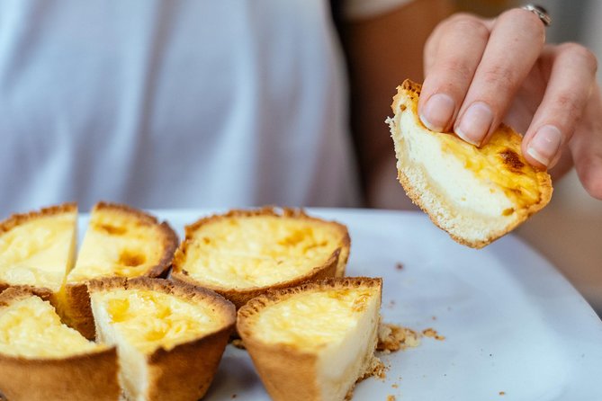 The 10 Tastings of Cape Town With Locals: Private Food Walking Tour - Why a private food walk fits Cape Town so well