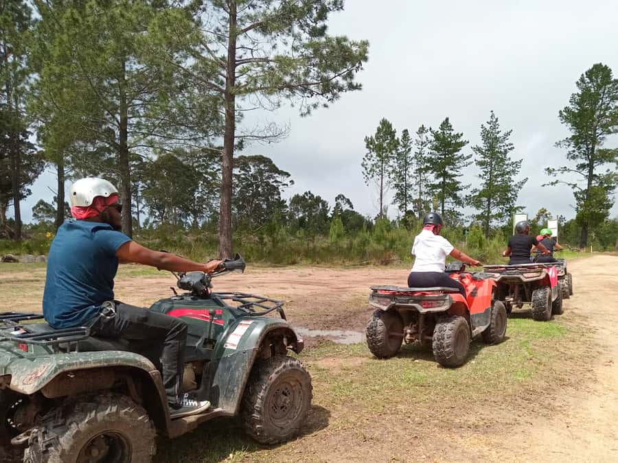 THE CRAGS PLETTENBERG BAY: QUAD BIKE FUN RIDE - Meet the Guides and Learn Their Pace