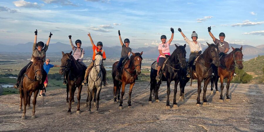Vrede en Lust Wine Estate:1-Hour Horseback Riding Experience - What you’ll actually see: vineyards, valleys, and a mountain lookout feeling