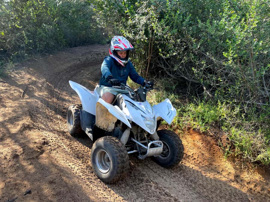 WILDERNESS GARDEN ROUTE QUAD BIKE FUN RIDE - Safety briefing and quad control: What you learn before the trail